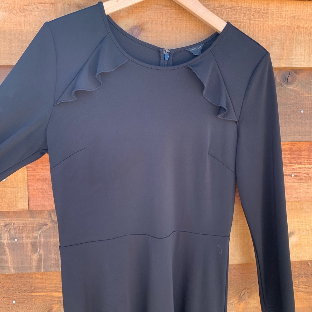 Ann Taylor Size 6 Dress